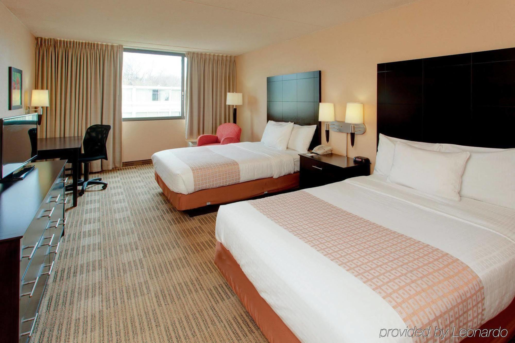 Ramada Inn By Wyndham Fairfield Nj Экстерьер фото
